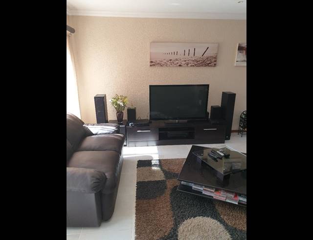 2 BEDROOM TOWNHOUSE SOLD IN COUNTRY VIEW ESTATE